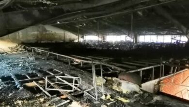 آتش‌سوزی در کارخانه تولیدی مصنوعات چوبی و مبل شهرک صنعتی نصیرآباد/ حریق مهار شد+عکس