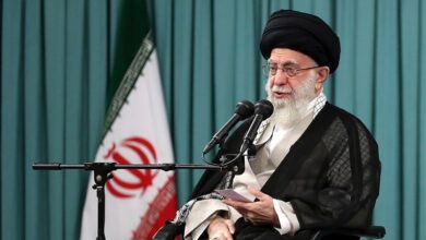 امام خامنه‌ای: شهدا هویت ملت ایران هستند؛ هویت ملی نباید فراموش شود