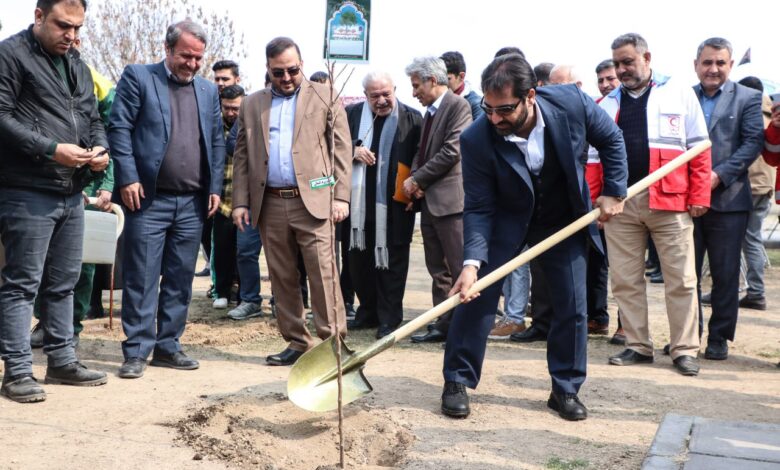 مراسم روز درختکاری در رباط کریم برگزار شد