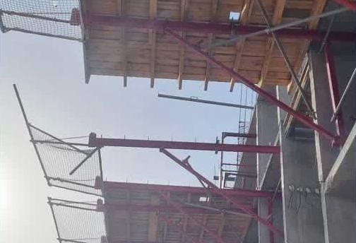 سقوط قالب بتنی ساختمانی در پرند ۶ نفر را مصدوم کرد