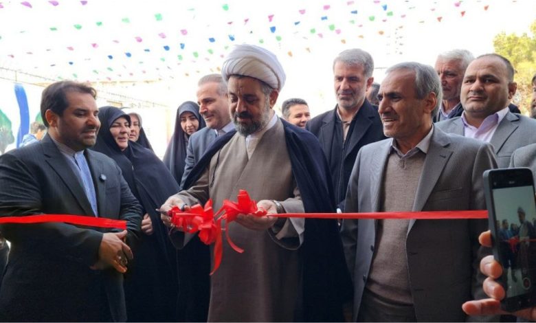 افتتاح بازارچه عیدانه و حمایت از مشاغل خانگی بانوان کارآفرین رباط کریم